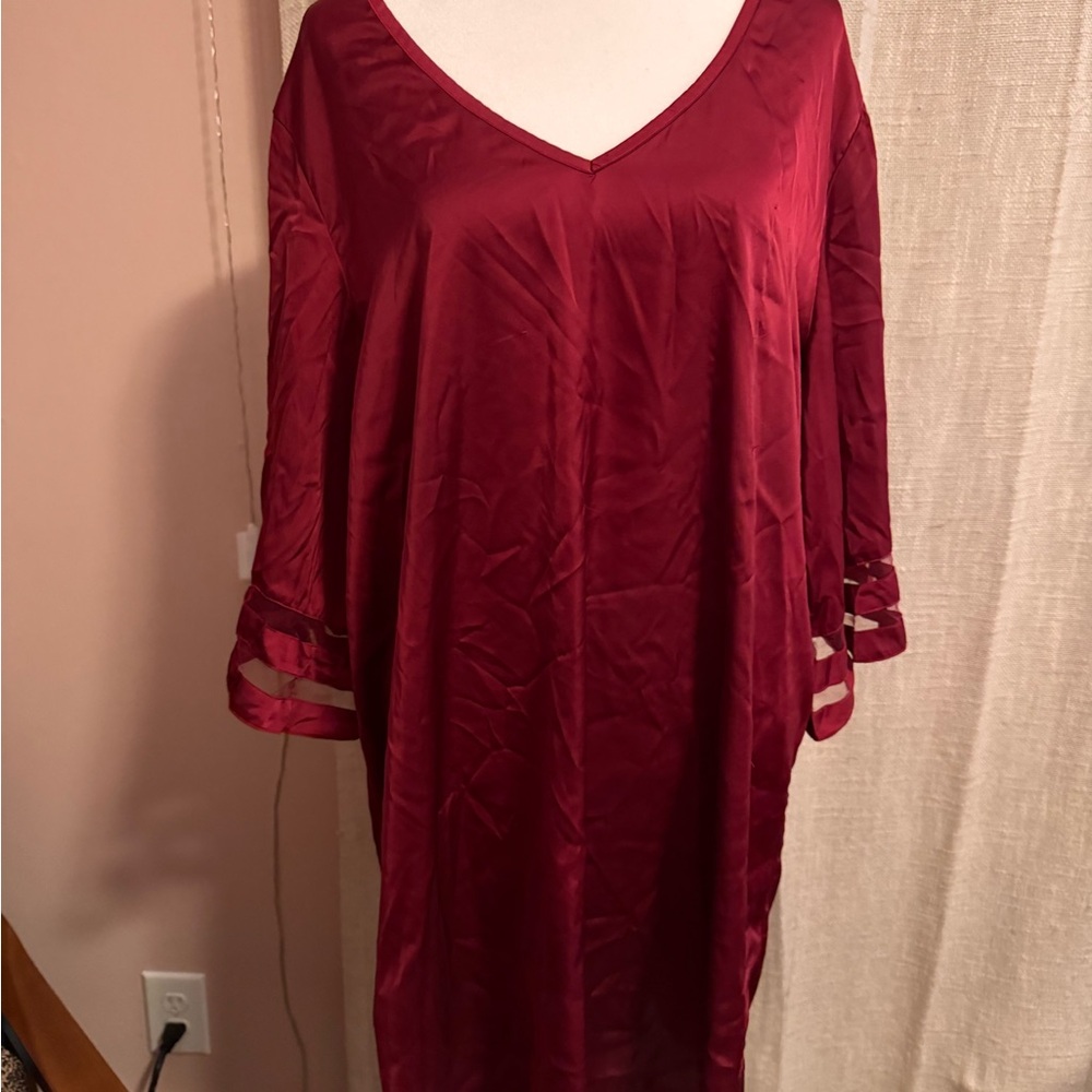 Elegant Red Women's Nightgown